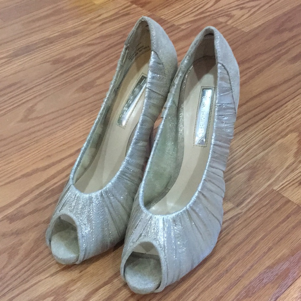 Gold/silver heels